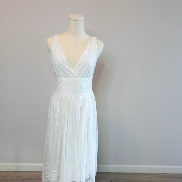 Maggy London Dresses & Skirts - Maggie London 90's Beaded Coctail Dress Empire Waste Knee length Sz 4 Sequins